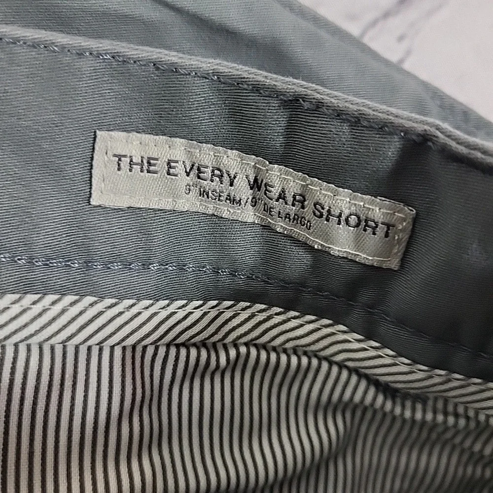 Goodfellow Shorts‎ Mens 28 Gray Flat Front Hits Above Knee Chino NWT New